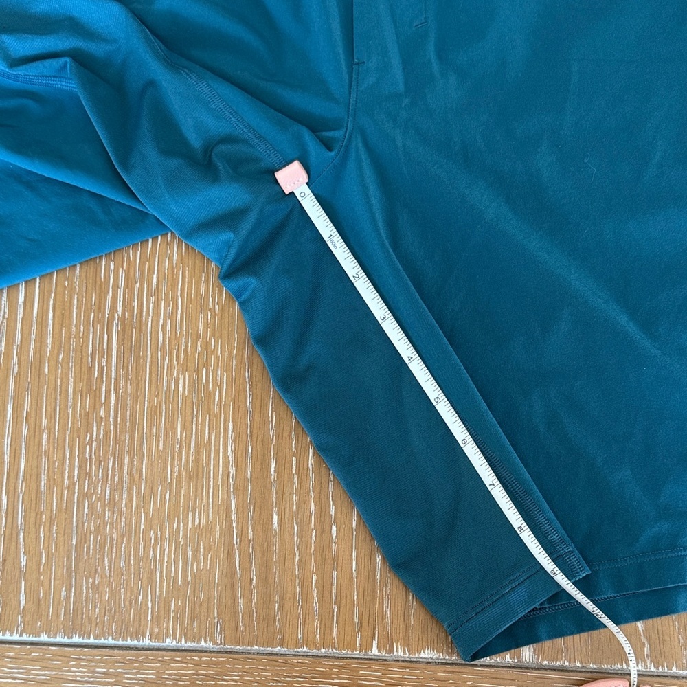 Lululemon T.H.E. Shorts 9" Athletic Shorts - Picture 4 of 9
